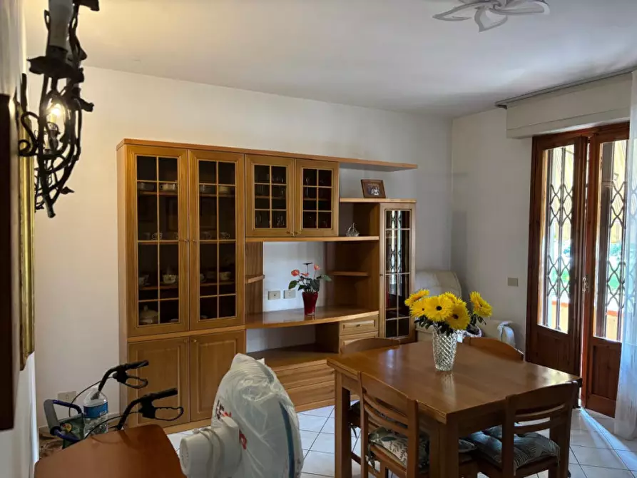 Immagine 1 di Appartamento in vendita  in VIA DEI CILIEGI a Scandicci