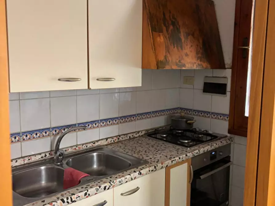 Immagine 4 di Appartamento in vendita  in VIA DEI CILIEGI a Scandicci