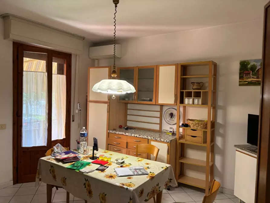 Immagine 5 di Appartamento in vendita  in VIA DEI CILIEGI a Scandicci
