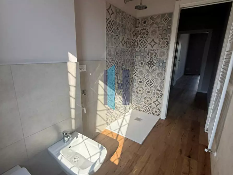 Immagine 17 di Appartamento in vendita  in Via Roma 12 a Brescia