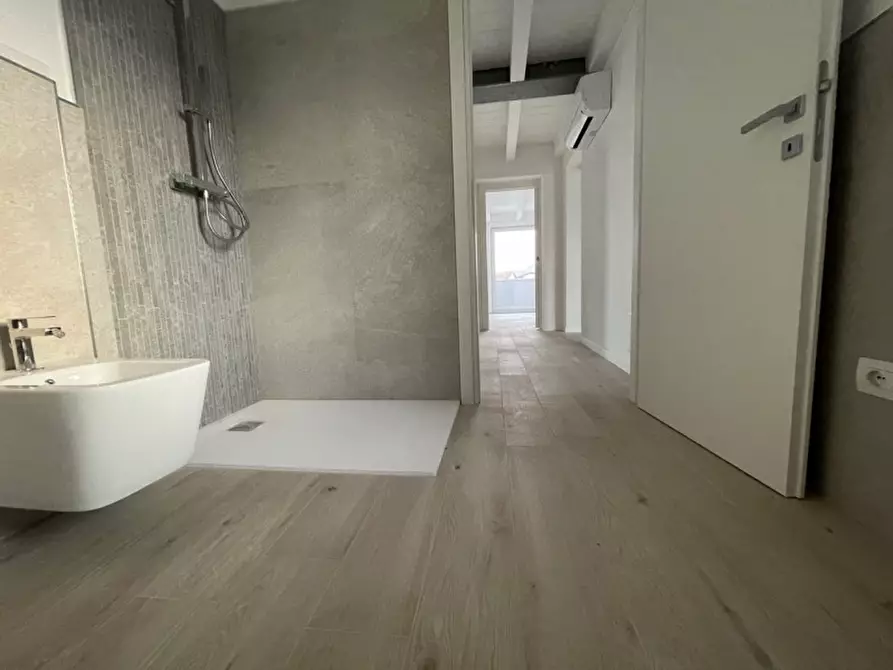 Immagine 37 di Appartamento in vendita  a Rubano