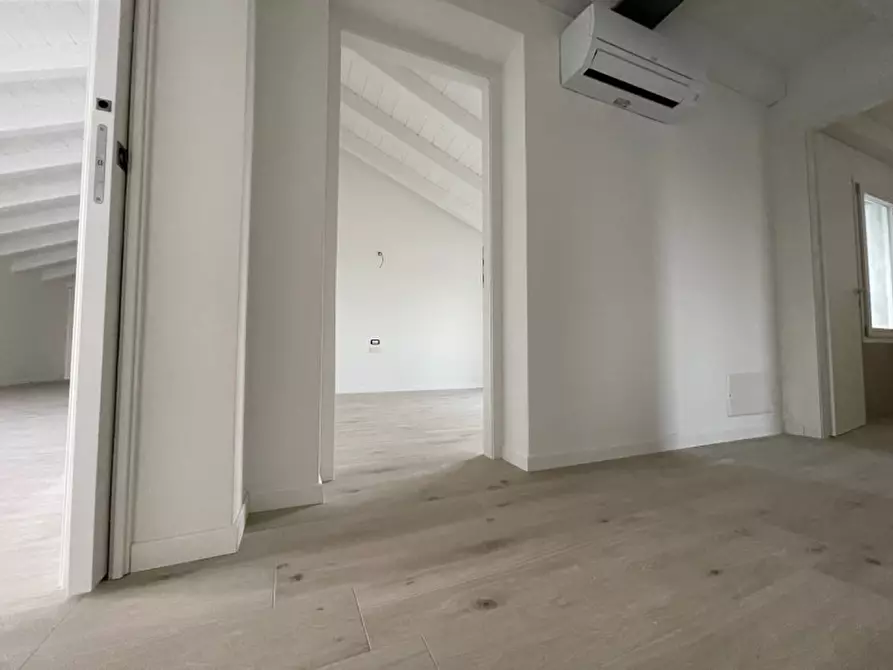 Immagine 43 di Appartamento in vendita  a Rubano