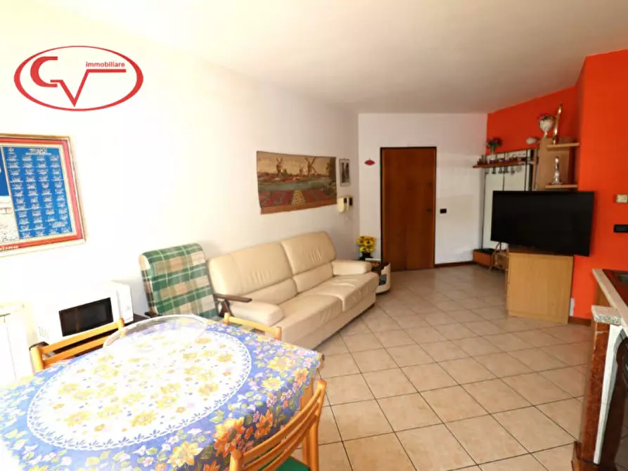 Immagine 3 di Appartamento in vendita  in via della Ginestra a Montevarchi