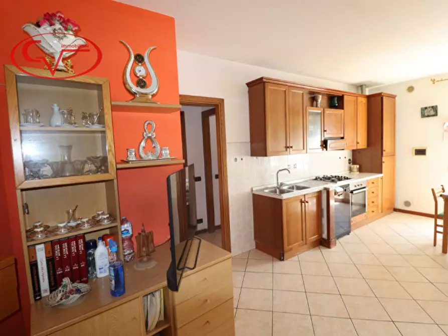 Immagine 5 di Appartamento in vendita  in via della Ginestra a Montevarchi