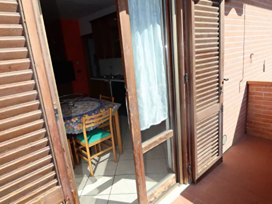 Immagine 7 di Appartamento in vendita  in via della Ginestra a Montevarchi