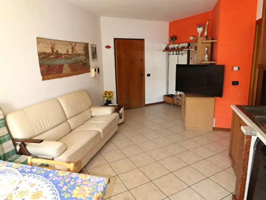 Immagine 9 di Appartamento in vendita  in via della Ginestra a Montevarchi