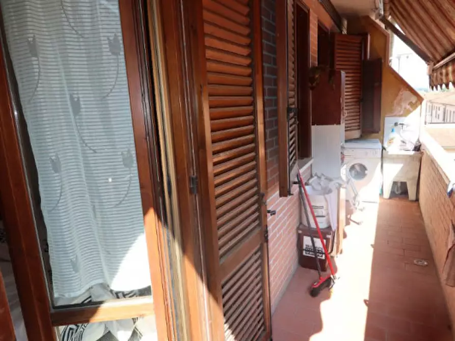 Immagine 12 di Appartamento in vendita  in via della Ginestra a Montevarchi