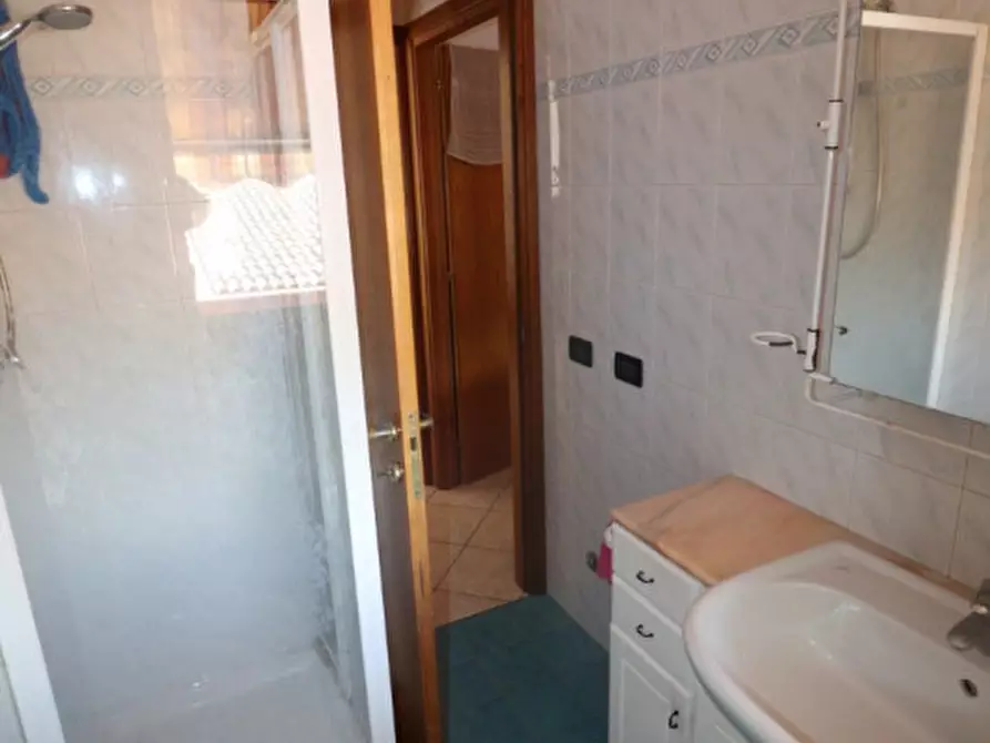 Immagine 15 di Appartamento in vendita  in via della Ginestra a Montevarchi