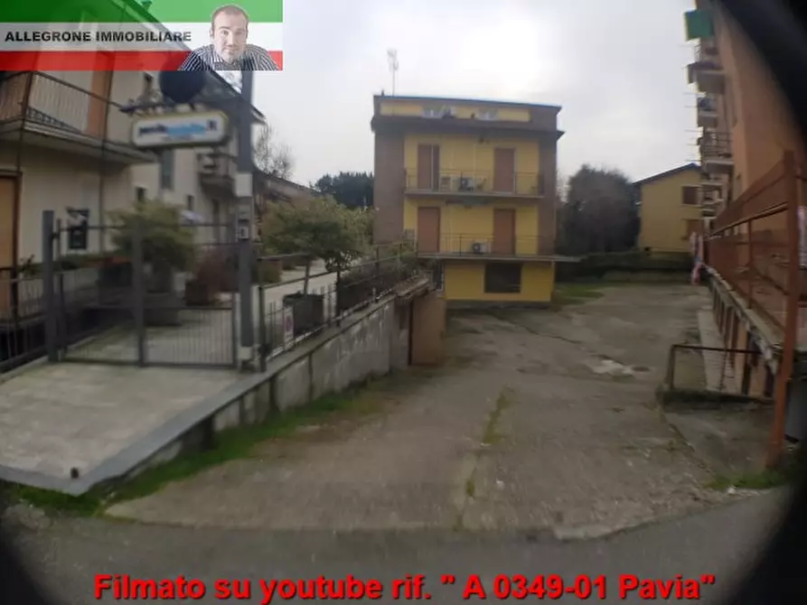 Immagine 1 di Garage in affitto  in brenta a Pavia