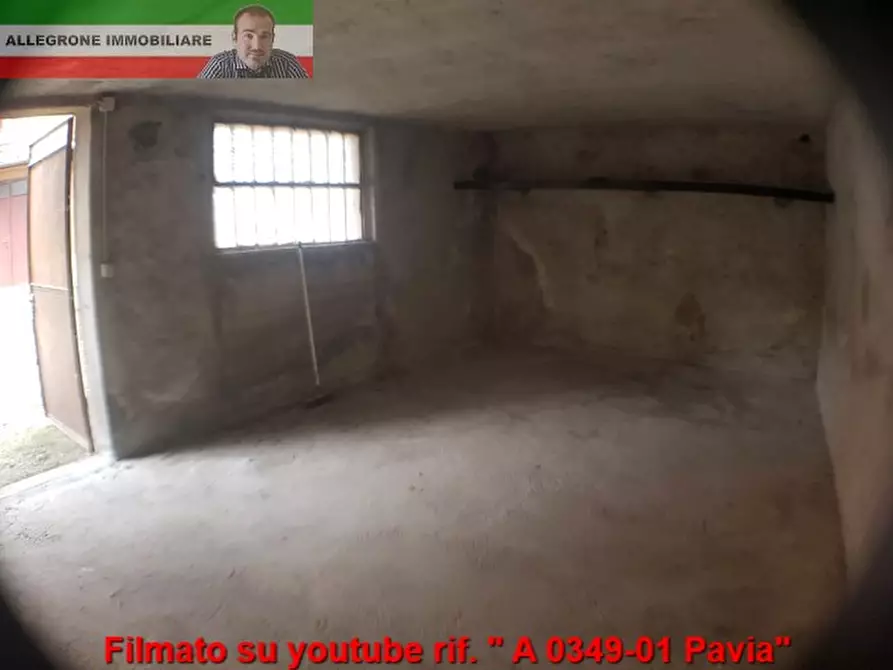 Immagine 3 di Garage in affitto  in brenta a Pavia
