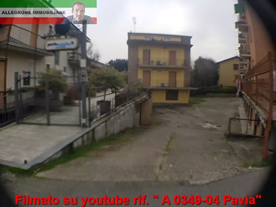 Immagine 1 di Garage in affitto  in brenta a Pavia