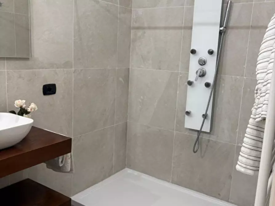 Immagine 43 di Appartamento in vendita  in Via Braccio Martello 63 a Lecce