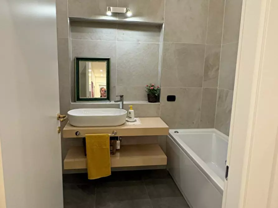 Immagine 64 di Appartamento in vendita  in Via Braccio Martello 63 a Lecce