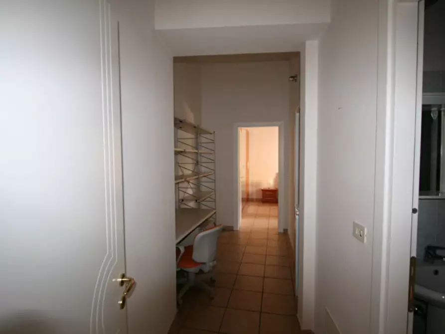 Immagine 3 di Appartamento in vendita  a Sinalunga