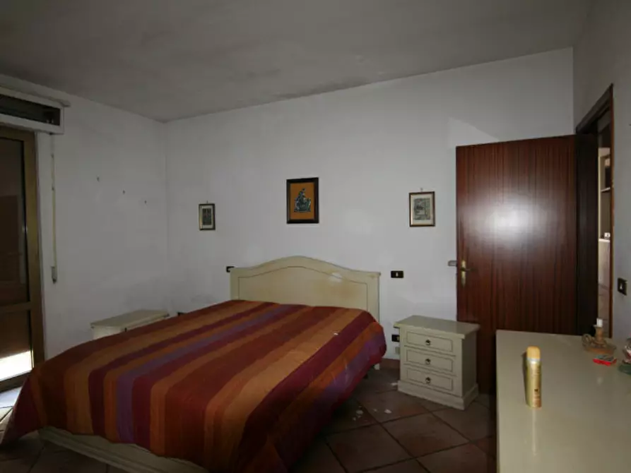 Immagine 11 di Appartamento in vendita  a Sinalunga
