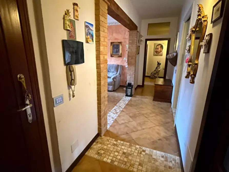 Immagine 19 di Appartamento in vendita  a Sinalunga