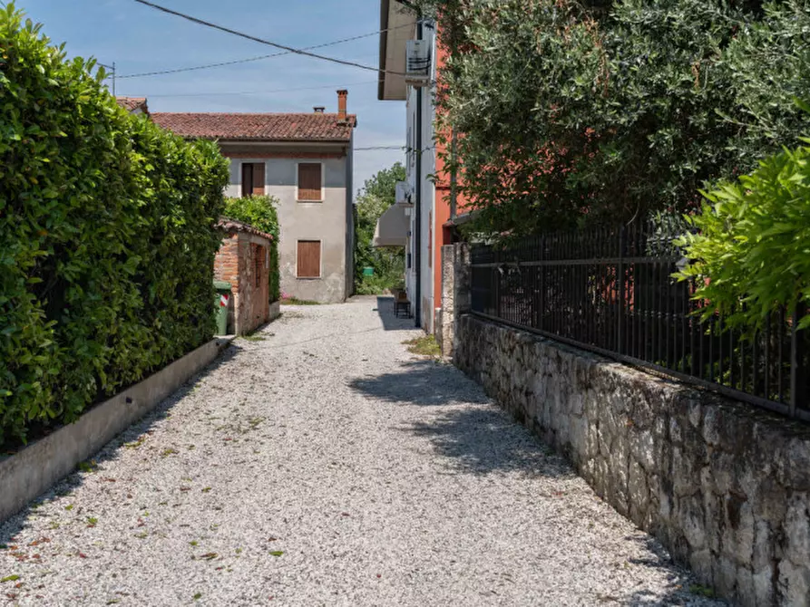 Immagine 30 di Villetta a schiera in vendita  in VIA RONCHI 33 a Longare