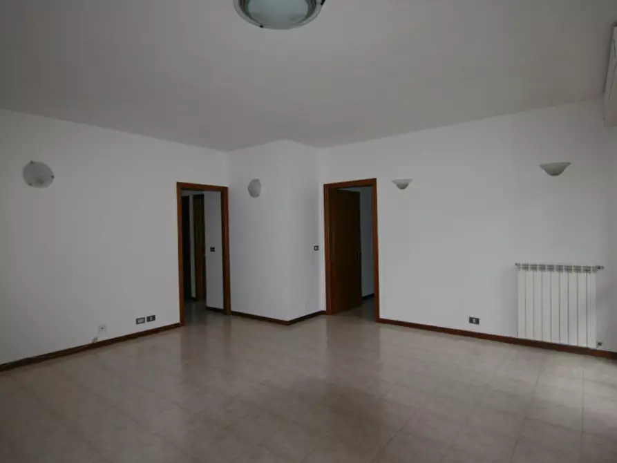 Immagine 3 di Appartamento in vendita  a Foiano Della Chiana