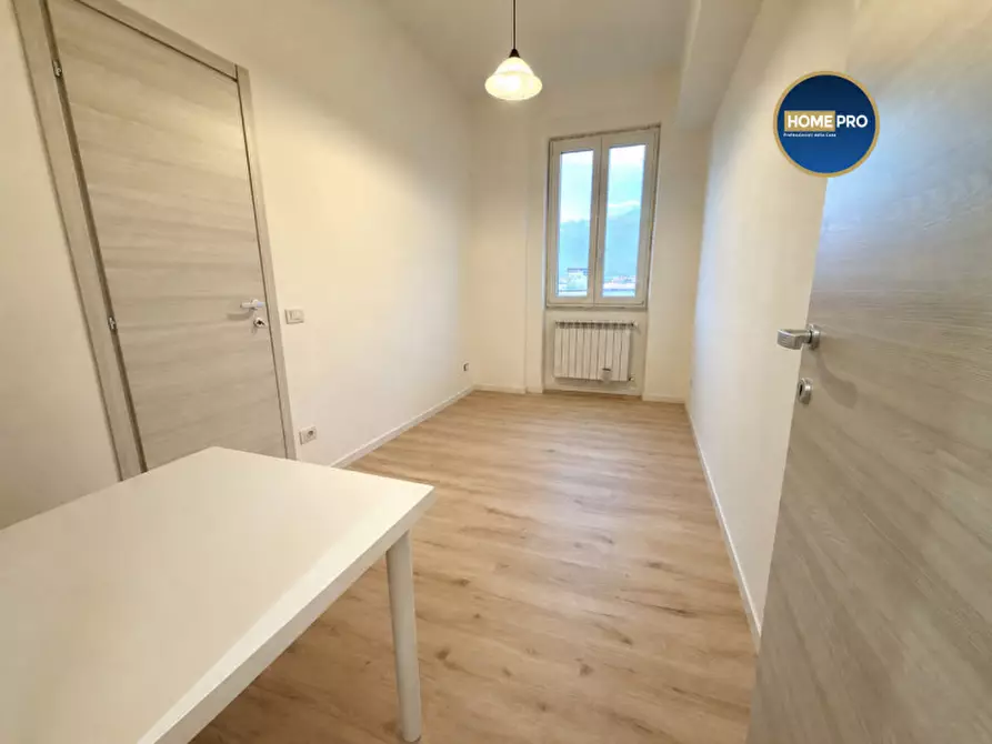 Immagine 5 di Appartamento in vendita  in Viale Furio Camillo a Roma