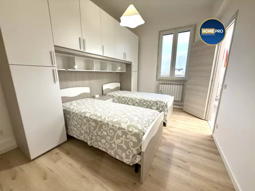 Immagine 9 di Appartamento in vendita  in Viale Furio Camillo a Roma
