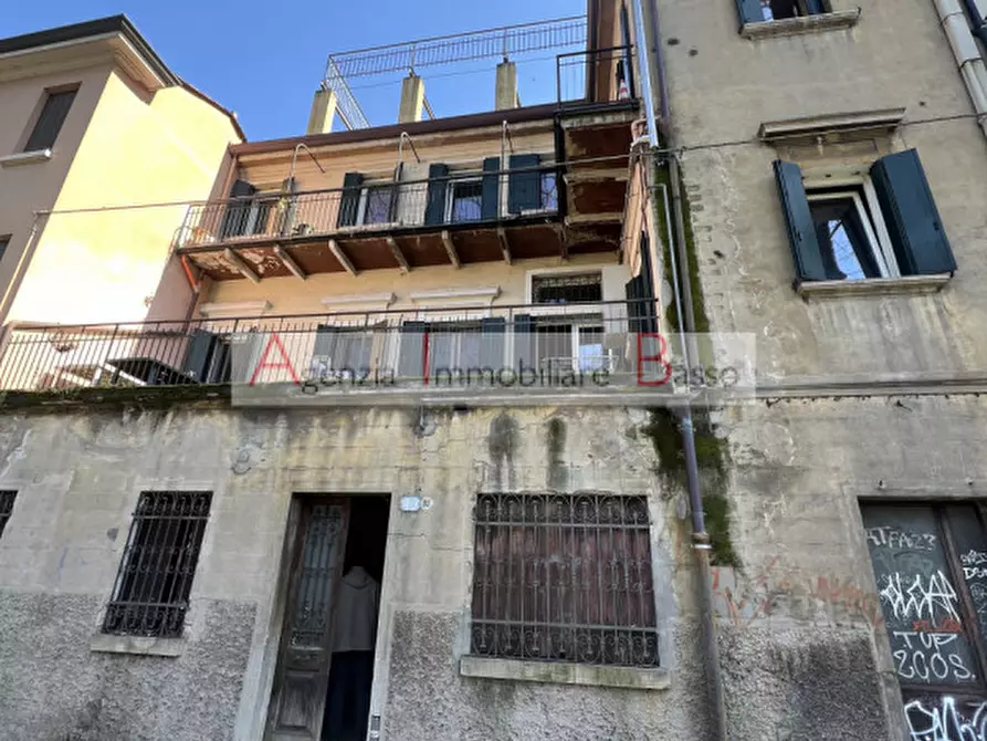 Immagine 5 di Palazzo in vendita  in RIVIERA SAN BENEDETTO a Padova