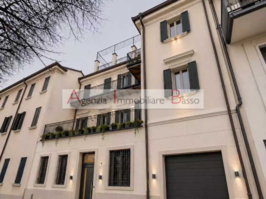 Immagine 7 di Palazzo in vendita  in RIVIERA SAN BENEDETTO a Padova