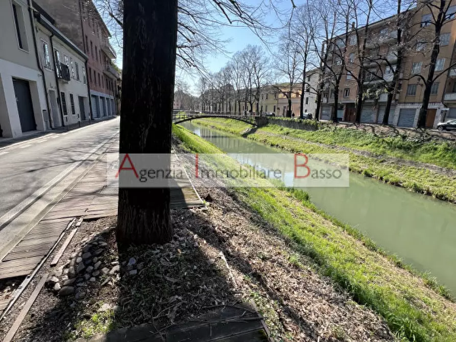Immagine 11 di Palazzo in vendita  in RIVIERA SAN BENEDETTO a Padova