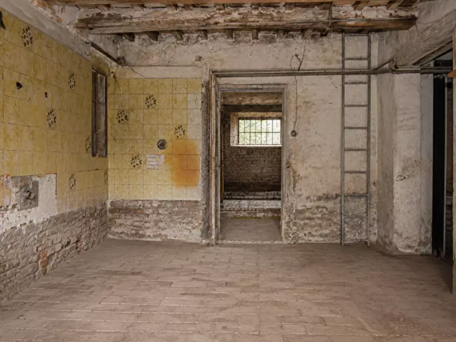 Immagine 36 di Rustico / casale in vendita  in via Mastro Achille a Sissa Trecasali
