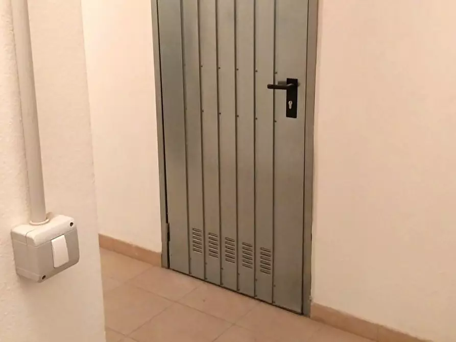 Immagine 1 di Cantina in vendita  in Via Generale Tosciri, Tortolì OG, Italia a Tortolì