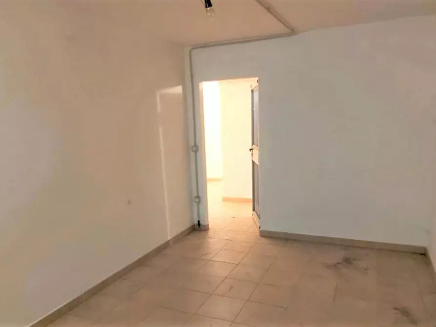 Immagine 2 di Cantina in vendita  in Via Generale Tosciri, Tortolì OG, Italia a Tortolì