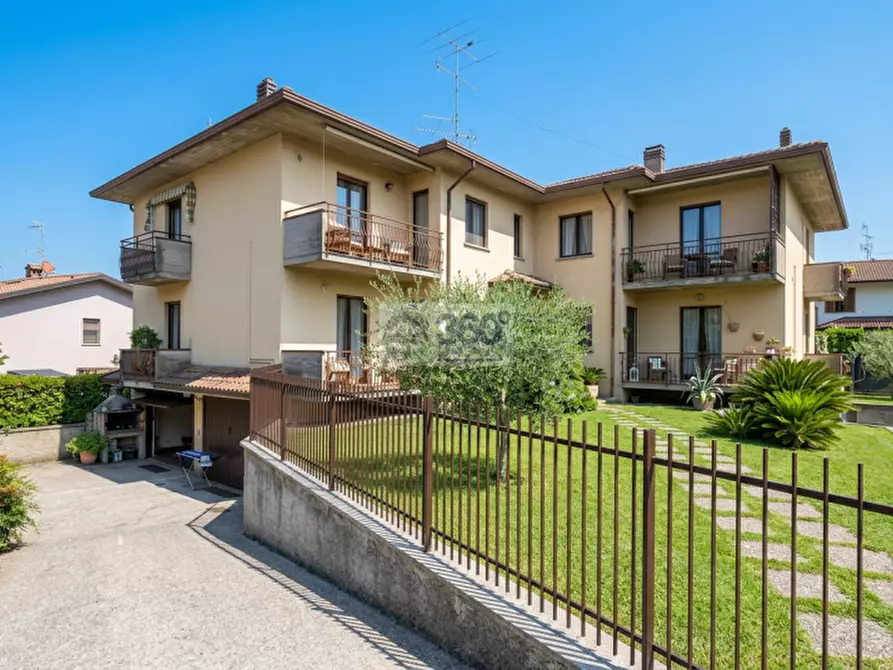Immagine 1 di Appartamento in vendita  in Via Crocefisso 15 a Corte Franca