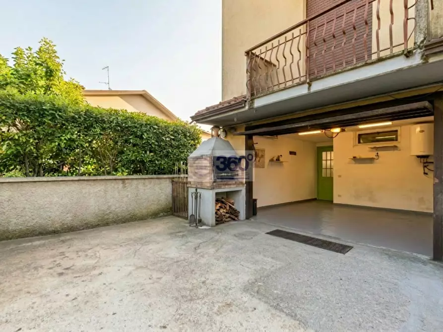 Immagine 23 di Appartamento in vendita  in Via Crocefisso 15 a Corte Franca