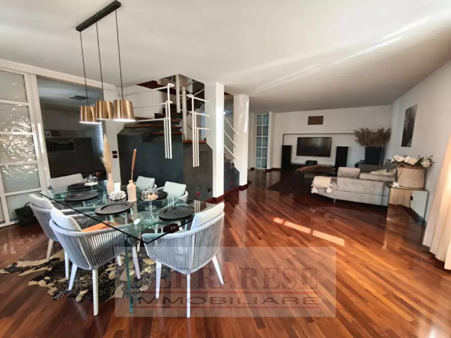 Immagine 1 di Villa in vendita  in Via Padova a Vigonza
