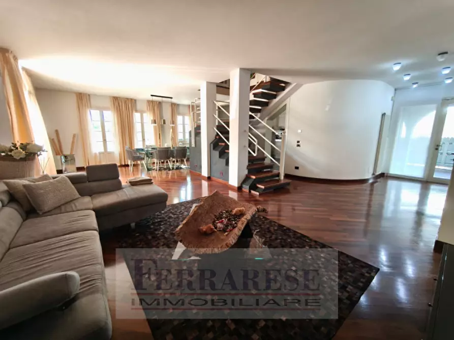 Immagine 2 di Villa in vendita  in Via Padova a Vigonza