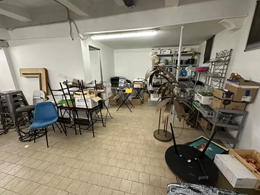 Immagine 15 di Attività commerciale in vendita  in piazza del popolo a Cesena