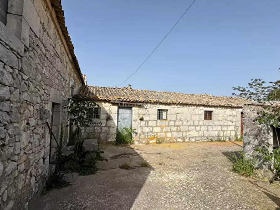 Immagine 14 di Casa indipendente in vendita  in CONTRADA TORRAZZA a Ragusa