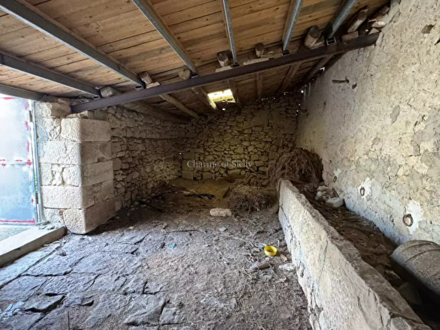 Immagine 26 di Casa indipendente in vendita  in CONTRADA TORRAZZA a Ragusa