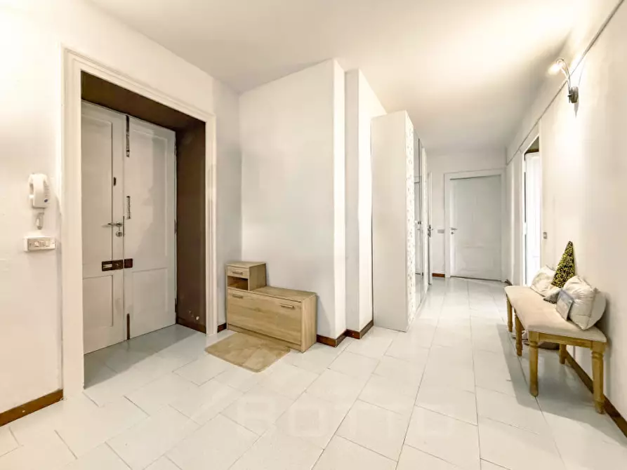 Immagine 5 di Appartamento in vendita  in Via Lungo Lago Gramsci ,29 a Omegna