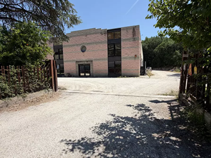 Immagine 1 di Capannone industriale in vendita  a Perugia
