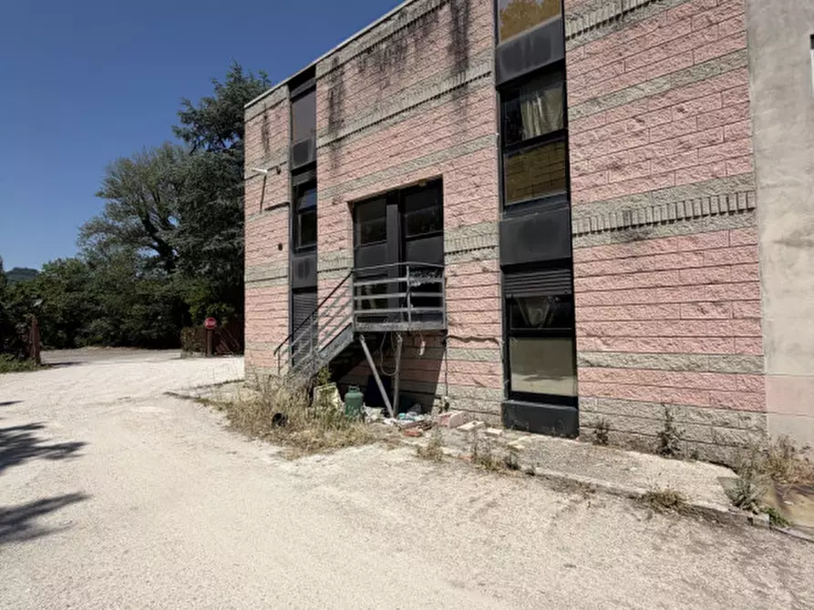 Immagine 4 di Capannone industriale in vendita  a Perugia