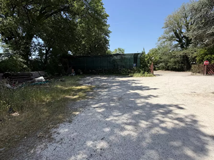 Immagine 20 di Capannone industriale in vendita  a Perugia
