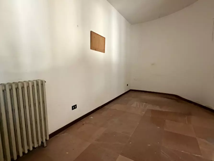 Immagine 27 di Capannone industriale in vendita  a Perugia
