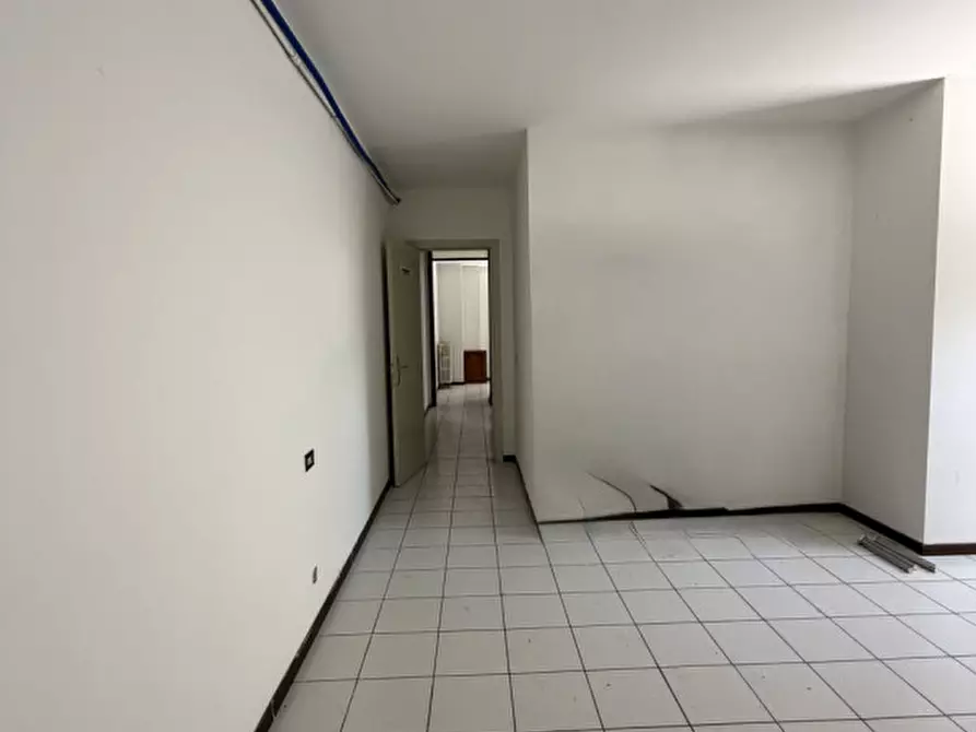 Immagine 47 di Capannone industriale in vendita  a Perugia