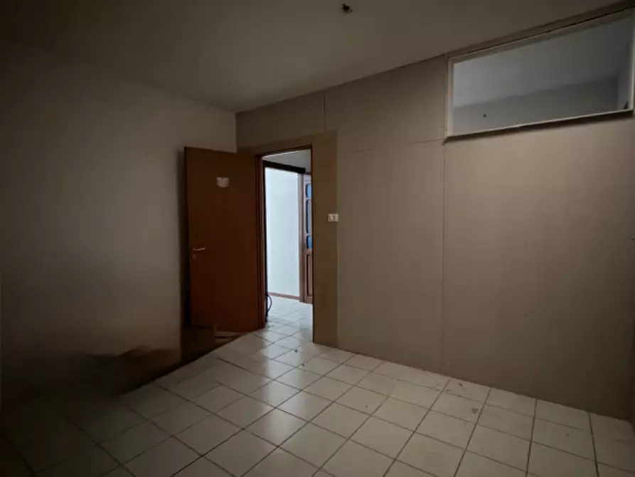 Immagine 56 di Capannone industriale in vendita  a Perugia