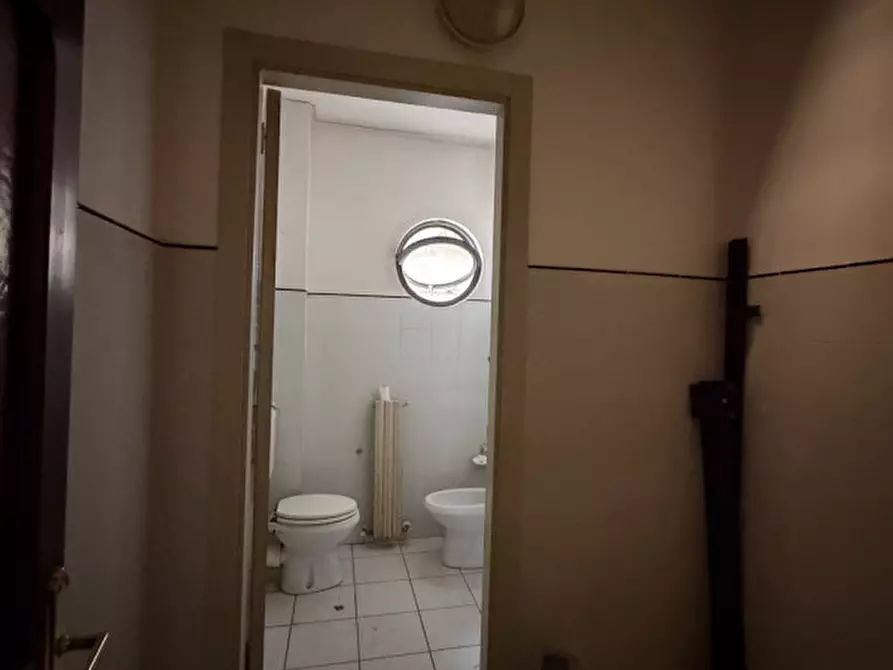 Immagine 60 di Capannone industriale in vendita  a Perugia