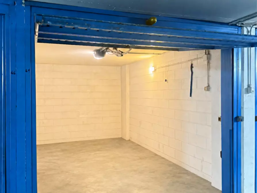 Immagine 1 di Garage in vendita  in Piazza Ezio Mosna a Trento