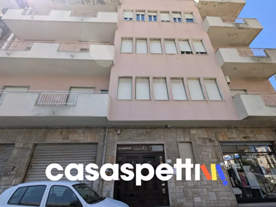 Immagine 3 di Laboratorio in vendita  in Viale Aldo Moro, 4 a Reggio Di Calabria