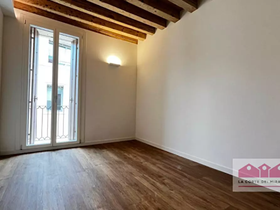 Immagine 5 di Appartamento in affitto  in Contrà Porti 12 a Vicenza