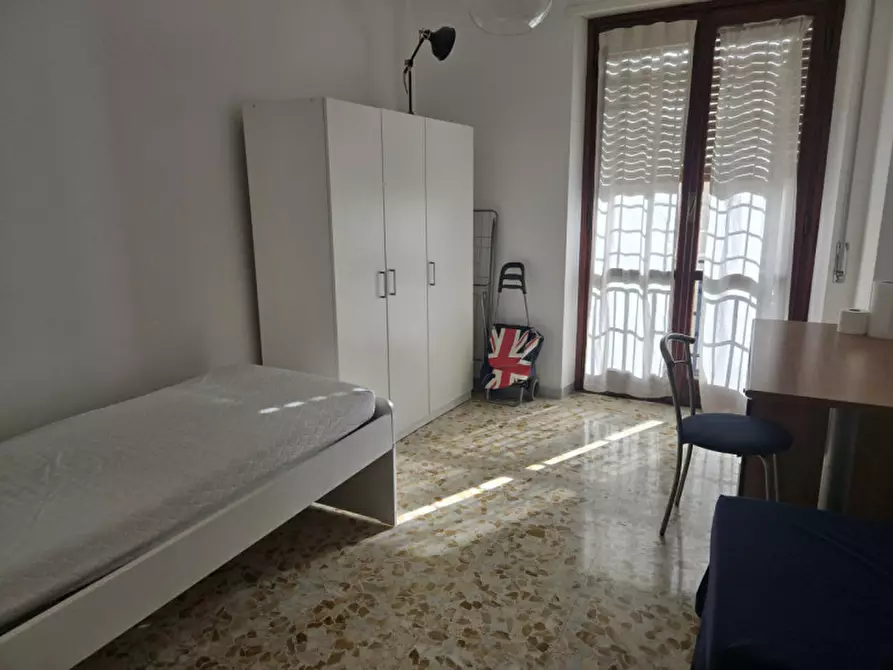 Immagine 1 di Camera in affitto  in via della pineta sacchetti a Roma