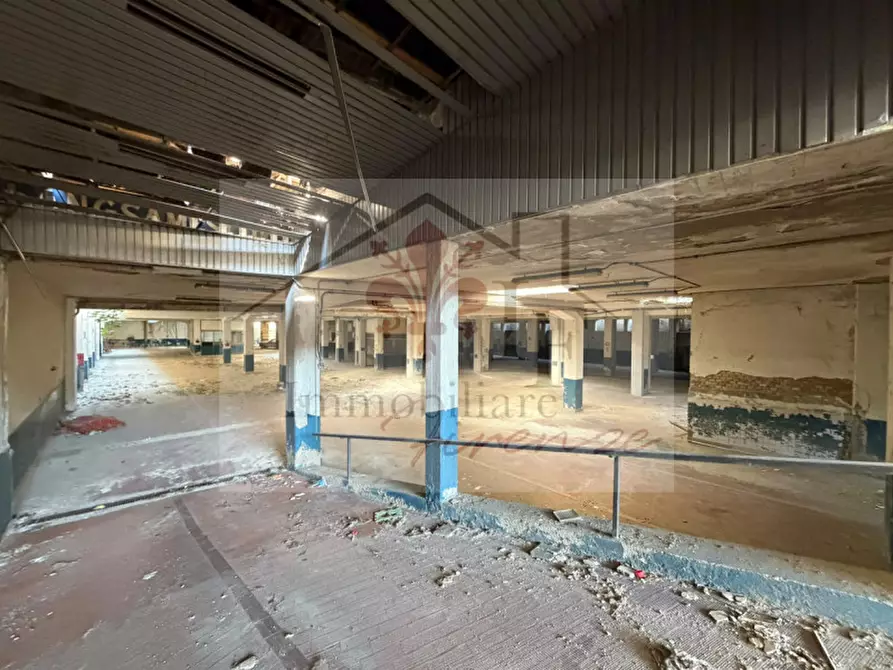 Immagine 7 di Garage in vendita  in Via Orazio Vecchi a Firenze